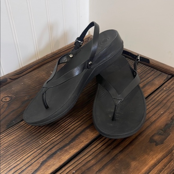 Fitflop Black Sandals Classic Thong Design - Picture 1 of 7